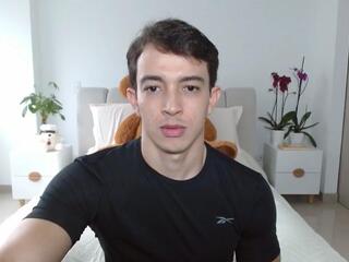 Fidelio Bertucci webcam model stream image