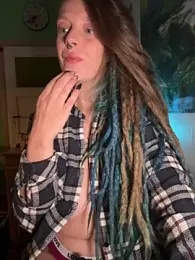 MenaDreadfull webcam model stream image