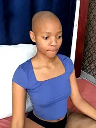 BondiBitch webcam model stream image