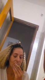 viola_viola webcam model stream image