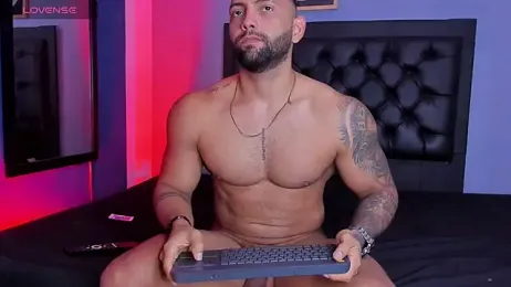 alex_oficial webcam model stream image