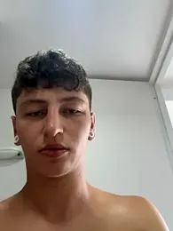 aronn_tay webcam model stream image