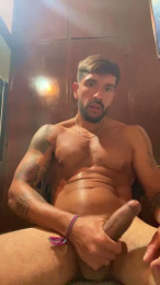 Alejo_caba24_Po webcam model stream image