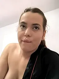 Nicoll_Baby webcam model stream image