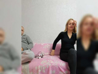 TotheMoonandBack webcam model stream image