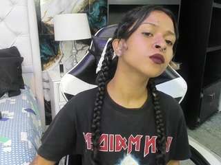 rave-connor webcam model stream image