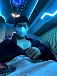 linh21107 webcam model stream image