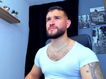 andrewdiaz_ webcam model stream image