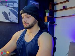 Andreww Brownn webcam model stream image