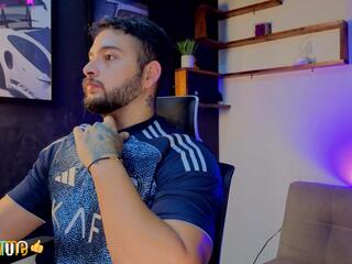 Andreww Brownn webcam model stream image