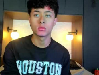 noah_dupont_ webcam model stream image