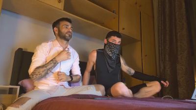 jacket_man webcam cam4 model stream image