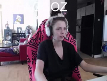 tinykylie webcam model stream image