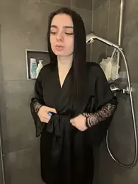 AdelinaAlia webcam model stream image