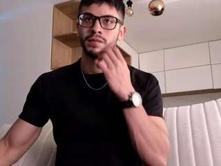 phantom-bigger1 webcam model stream image