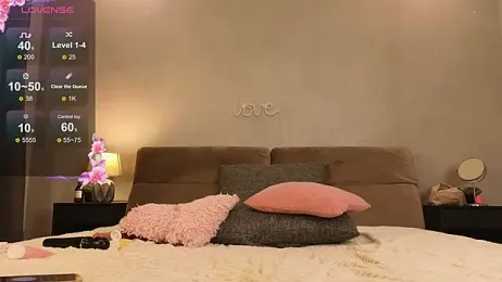 naomi_asian webcam model stream image