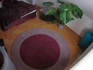 voyeurcam-julmodels-whitebed-5 webcam model stream image