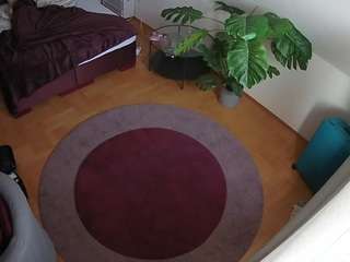 voyeurcam-julmodels-whitebed-5 webcam model stream image