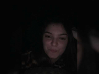 Bella1ove webcam model stream image