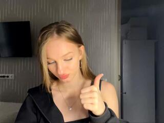 Diane Litle webcam model stream image