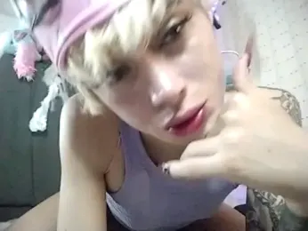 Devilnia9 webcam model stream image