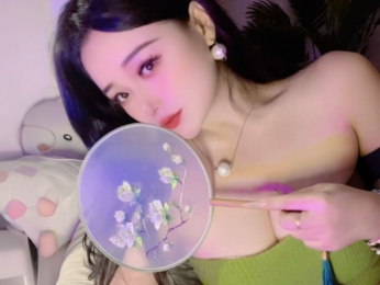 NolanMia webcam model stream image