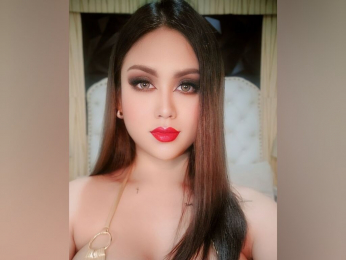 IsaRoyale webcam model stream image