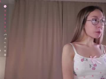 zara_shine webcam model stream image