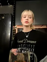 BellaSecrett webcam stripchat model stream image