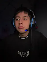 Stiven_017 webcam stripchat model stream image