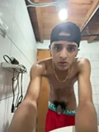 Maximo_Juli webcam model stream image