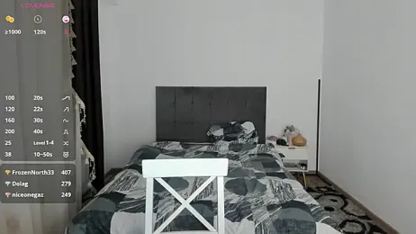 ChloeCrush webcam model stream image