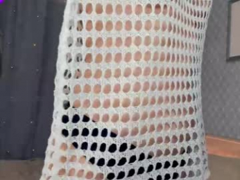 moon_puzzles webcam chaturbate model stream image