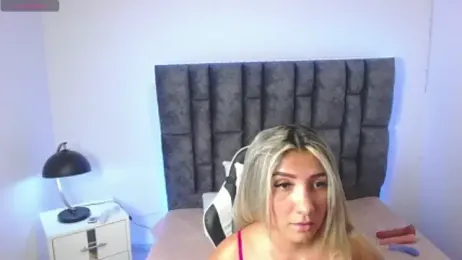 Happy_tits webcam model stream image