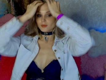 GinaGinaLove webcam model stream image