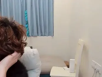 L1kuto webcam model stream image