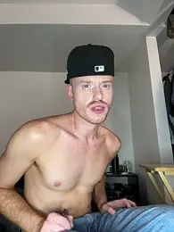 brofcker webcam stripchat model stream image