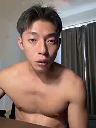 Yooo17 webcam model stream image