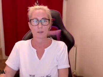 britishladya webcam model stream image