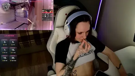 Luna_Loveee webcam model stream image