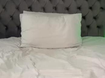 max_shy webcam model stream image