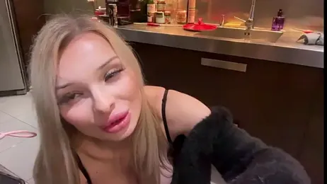 HannaXLove webcam stripchat model stream image