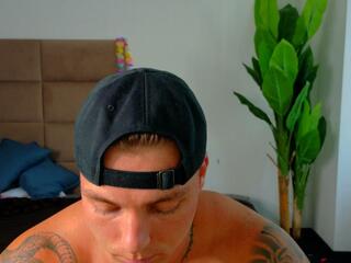 Magnus Eyevein webcam model stream image