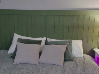 Lilalli webcam model stream image