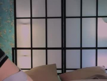 kira_long webcam model stream image