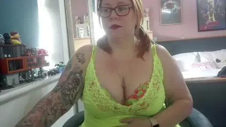 NikiDeeOfficial webcam model stream image