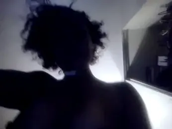 Flossee webcam model stream image