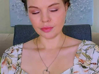 Audreyy webcam model stream image