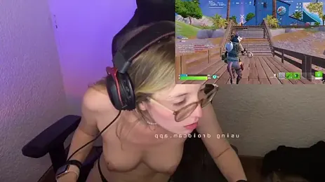 ReenKitty webcam model stream image