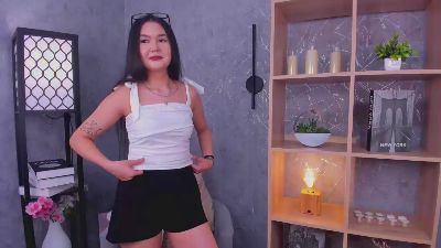 LorisLivernash webcam model stream image